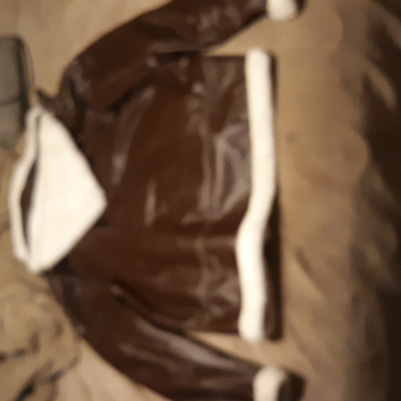 coat - Picture 2 of 2